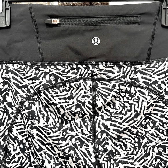 Lululemon leggings size 4 X Soul NY Pace Pusher Crop Leggings sz 4 Luxtreme - Picture 4 of 14